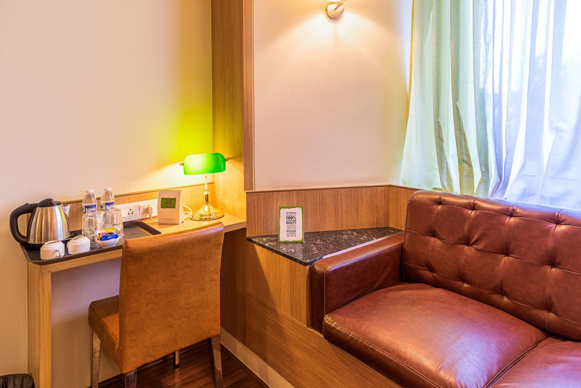 Treebo Premium Grand Emerald Pimpri-Chinchwad Luaran gambar