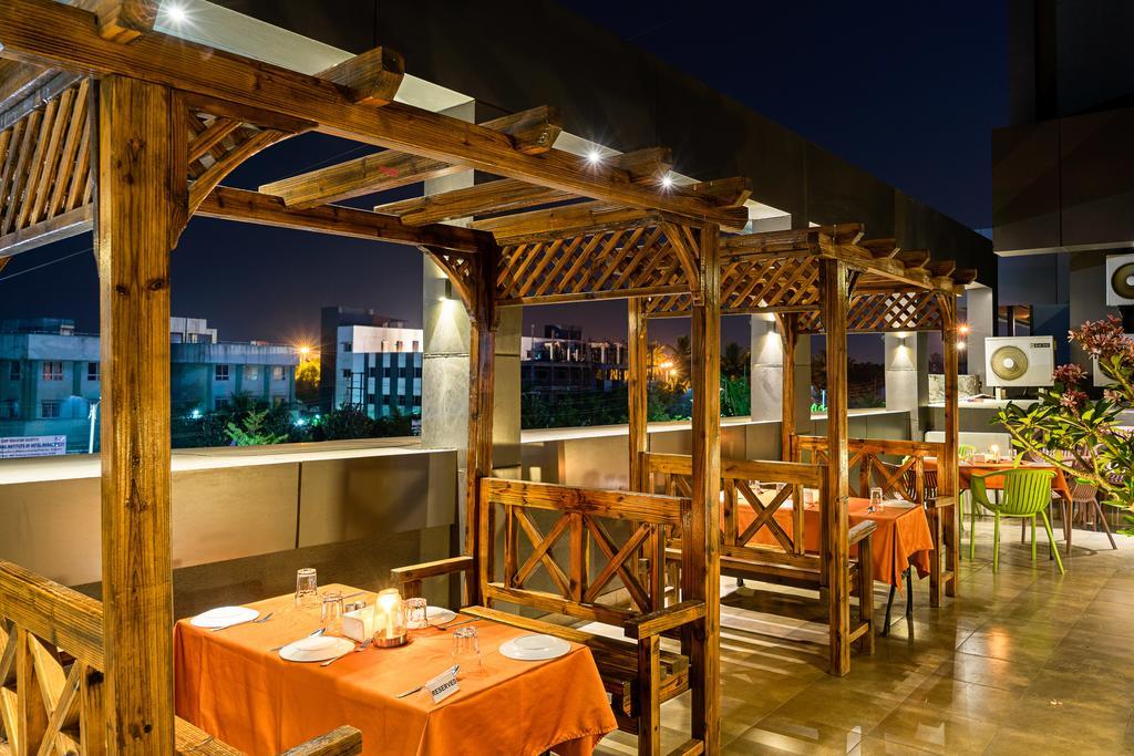 Treebo Premium Grand Emerald Pimpri-Chinchwad Luaran gambar