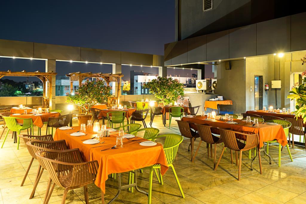 Treebo Premium Grand Emerald Pimpri-Chinchwad Luaran gambar