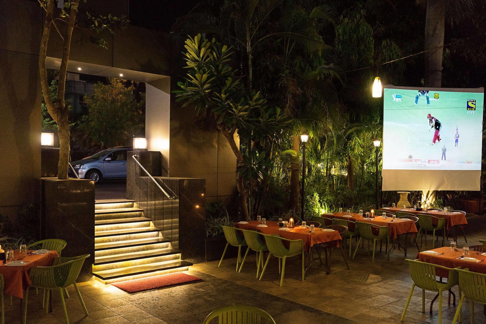 Treebo Premium Grand Emerald Pimpri-Chinchwad Luaran gambar