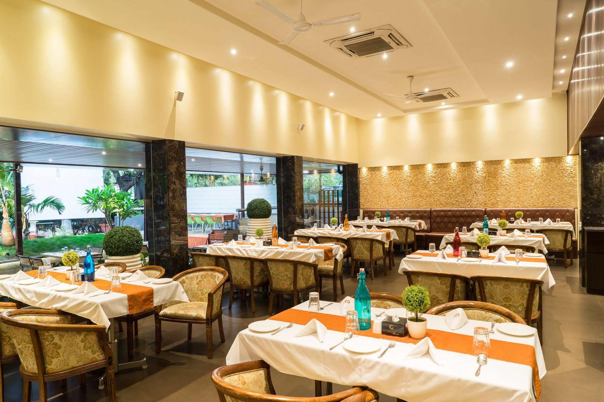 Treebo Premium Grand Emerald Pimpri-Chinchwad Luaran gambar